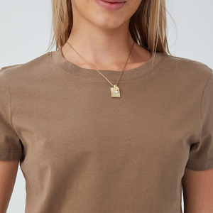 T-shirts courts personnalisés, t-shirts basiques courts pour femmes, t-shirts courts à manches longues pour femmes avec service OEM ODM personnalisé, t-shirts courts pour femmes - Product Image 3