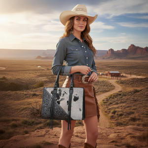 Bolso Tote de Cuero Vacuno Hecho a Mano para Mujer, con Pelo Natural, de Primera Calidad - Product Image 5