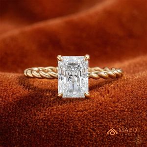 แหวนหมั้นเพชรโมอิสซาไนต์ทรงเรเดียนท์เคลือบทอง 18K เครื่องประดับเจ้าสาวสำหรับผู้หญิง หรูหราสำหรับงานแต่งงานและวันครบรอบ - Product Image 3