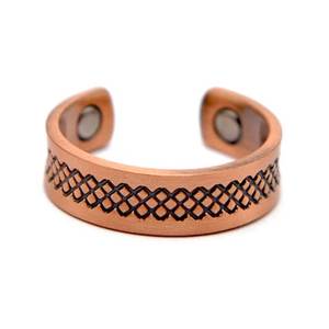 Brazalete de Cobre Puro de Lujo con Grabado Cruzado Antiguo, Joyería Metálica de Moda con Diseño Exquisito - Product Image 1
