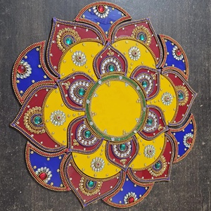 Tapis Rangoli décoratif artisanal avec broderie de perles complexe, motif lotus multicolore vibrant, décoration de sol festive pour Diwali Pooja - Product Image 1