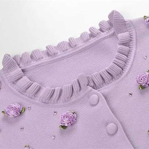 Cárdigan de punto transpirable con cuello en V y perlas delicadas para hombre, suéter con botones y textura de diamante para eventos exclusivos - Product Image 5