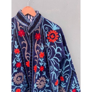 Chaqueta con bordado uzbeko, chaqueta corta 100% algodón, chaqueta estilo bohemio, abrigo de invierno, chaqueta unisex, ropa de fiesta, chaqueta para mujer - Product Image 2