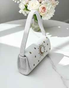 Sac fourre-tout personnalisé en perles de verre pour cadeau de demoiselle d'honneur de mariage, motif floral bleu, artisanat certifié MS - Product Image 3