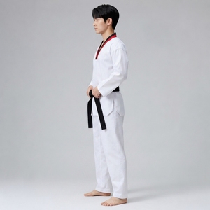 Uniforme de taekwondo de haute qualité, conçu avec un tissu léger et respirant, des coutures solides et une coupe confortable pour l'entraînement. - Product Image 2