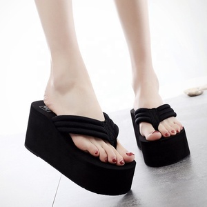 Dép xỏ ngón <span class=keywords><strong>2025</strong></span> mới cao hàng đầu dày đế không trơn trượt chống mài mòn của phụ nữ <span class=keywords><strong>Flip</strong></span> <span class=keywords><strong>flops</strong></span> cho mặc hàng ngày - Product Image 5