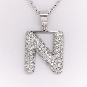 Pendentif de luxe en argent 925 plaqué rhodium avec lettre W en zircon pavé, chaîne à maillons, taille brillant rond, style hip-hop, unisexe, pour usage quotidien - Product Image 3