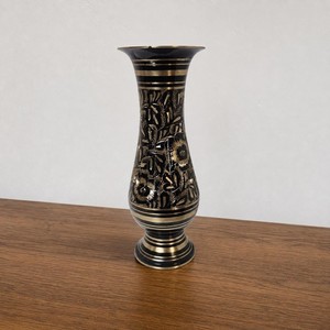 Jarrón de suelo de bronce Art Deco hecho a mano con diseño floral en negro y dorado, jarrón decorativo de metal. - Product Image 3