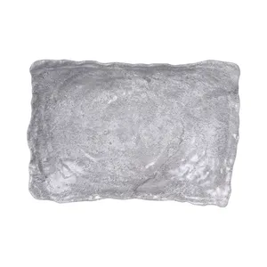 Bandeja Rectangular Irregular de Aluminio Texturizado Plateado Hecha a Mano de Lujo para Servir, Ideal para Catering, Hoteles y Hogar - Product Image 4