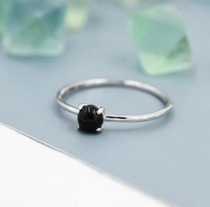 Bague en onyx noir en argent sterling, bague simple en onyx noir naturel, pierre précieuse semi-précieuse authentique - Product Image 1