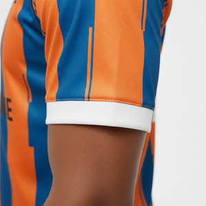 Nuevo Diseño de Uniforme de Fútbol de Color Sólido con Apliques a Rayas, Transpirable, 100% Poliéster, Personalizado para Adultos Unisex - Product Image 3