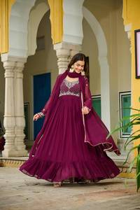 ชุดเดรสยาวแบบ Anarkali ปักลายสำหรับผู้หญิง พร้อมผ้าคลุมไหล่ ดีไซน์เนอร์ ชุดพื้นเมืองอินเดีย สำหรับงานแต่งงาน งานปาร์ตี้ ฤดูร้อน แห้งเร็ว แบบดั้งเดิม - Product Image 5