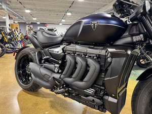 Revendeurs de Confiance pour Moto Triumph Rocket 3 Storms R 2458cc 2025 à Vendre - Product Image 4