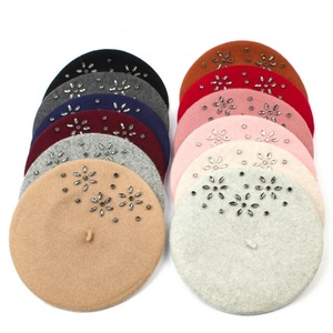 Chapeau d'hiver pour femme, bonnet en cachemire doux et chaud, orné de strass, bonnet élégant pour femme - Product Image 1