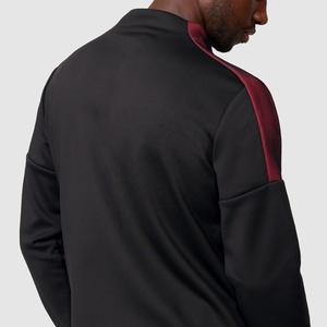 Veste pour homme avec tissu imperméable haute performance, capuche réglable et protection isolante pour le froid extrême - Product Image 4