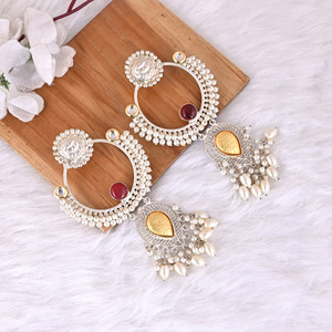Boucles d'oreilles ethniques en pierres rouges hydro, perles et pierres Kundan |   Bijoux indiens traditionnels en laiton plaqué argent - Product Image 3