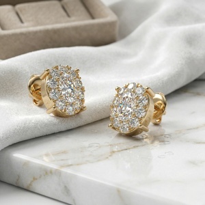 0.95CTW โอวัล ฮาโล พรอง คลัสเตอร์ สตั๊ด - Product Image 1