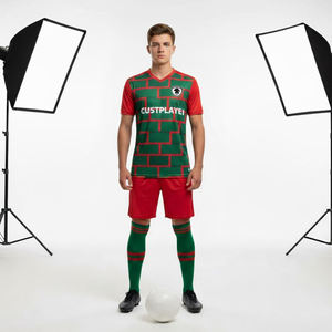 Camisetas de Fútbol Sublimadas Personalizadas para Equipos Adultos, Transpirables, Antibacterianas, de Secado Rápido, Ropa Deportiva de Alto Rendimiento, Personalización para Equipos - Product Image 1