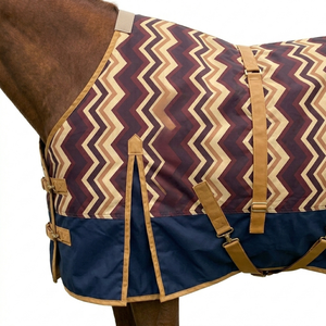 Couverture d'extérieur professionnelle pour chevaux 600D imperméable, couvrant entièrement le corps, coupe-vent, avec fermeture poitrine et sangles de fixation aux jambes - Product Image 4