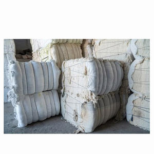Bales de coton naturel compressé pour un stockage, un transport et une distribution textile à grande échelle facilités - Product Image 4
