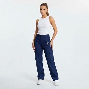 Pantalones Cargo de Cintura Media para Mujer, Color Negro Sólido, 100% Algodón, Corte Regular, Largos, con Bolsillos, Logotipo en la Pierna Izquierda, Casuales, de Invierno - Product Image 1