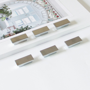 มือจับตู้ทรงสี่เหลี่ยมทันสมัย ทำจากโลหะผสมสังกะสี ดีไซน์มินิมอล สำหรับเฟอร์นิเจอร์ห้องครัว ห้องน้ำ ห้องนอน ตู้เสื้อผ้า และลิ้นชัก - Product Image 3