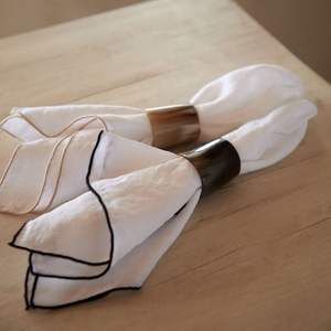 Anneaux de serviette et porte-serviettes en corne de buffle noir de haute qualité pour la décoration de table lors d'événements festifs à un prix très avantageux - Product Image 5