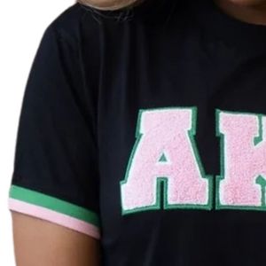 T-shirt en chenille verte AKA pour femme, broderie de lettres grecques, col rond décontracté, qualité supérieure, coupe confortable - Product Image 5