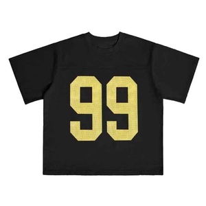 เสื้อฟุตบอลผู้ชายสไตล์เรโทรขายส่ง ผ้าโพลีเอสเตอร์ 100% ระบายอากาศ แห้งเร็ว ต้านเชื้อแบคทีเรีย สามารถสกรีนชื่อได้ - Product Image 3