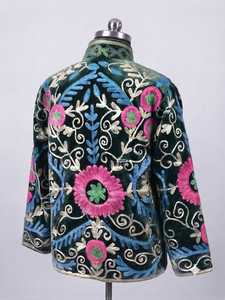 Veste d'hiver en velours vert foncé Suzani, douce, 100% coton, broderie florale, vêtement ethnique, inspiration traditionnelle haut de gamme - Product Image 4