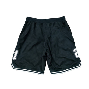 Short de sport décontracté personnalisé OEM pour homme, en maille respirante de polyester, coupe régulière, idéal pour l'été et le jogging, style streetwear. - Product Image 4