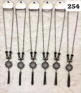 Collier long noir antique PingBling avec pendentif en pierre spirale ronde et pompon multi-brins élégant pour femme - Product Image 1