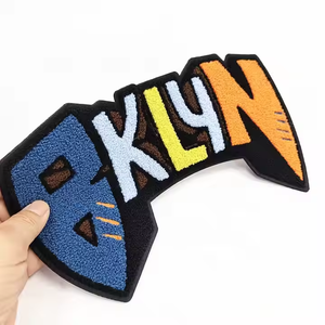 Parches Bordados de Alta Calidad al por Mayor con Alfabeto Floral en Relieve 2D/3D, Logotipo Personalizado, Duraderos, para Decoración de Ropa - Product Image 2