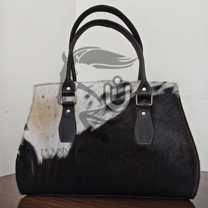 Bolso tote vintage de cuero genuino negro con cierre de cremallera y correa ajustable - Product Image 2