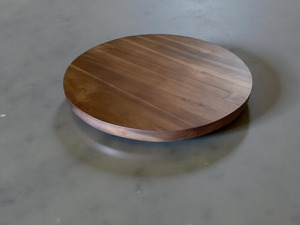Bandeja giratoria redonda de madera Lazy Susan, perfecta para mostrador de cocina, mesa de comedor, servicio y organización. Venta al por mayor desde India. - Product Image 1