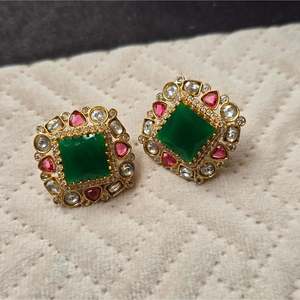 Vintage 14K Gold Plated Square Stud Earrings with Zircon and Pearl Oxidized Polish Finish Casual Style - Product Image 2