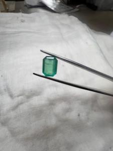 Émeraude naturelle zambienne de 3,12 carats, taille poire, pierre précieuse verte lâche, qualité supérieure, certifiée par un tiers, bijoux fins en gros - Product Image 1