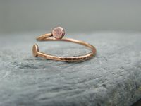 Bague en cuivre moderne faite à la main avec pierre en résine, personnalisable, haute qualité, certifiée IGI, style tendance pour usage quotidien, idées cadeaux spéciales pour