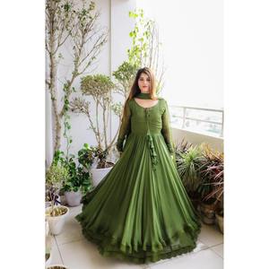 Robe en Georgette à franges et dentelle avec dupatta vert - Product Image 1