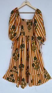 Robe longue bohème jaune à rayures et imprimé floral, coupe trapèze en coton, robe d'été décontractée avec corsage froncé, tenue de vacances pour femme - Product Image 1