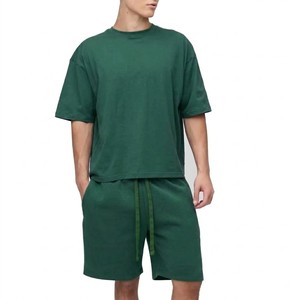 Conjunto de Verano Premium para Hombre, Talla Grande, Color Verde Bosque, Camiseta de Cuello Redondo de Corte Holgado con Pantalones Cortos Deportivos con Cordón - Product Image 1