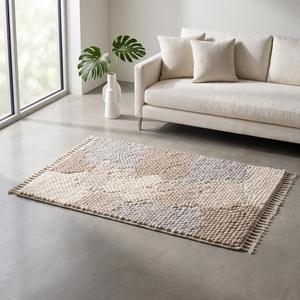 Tapis d'appoint tissé à la main beige et crème à boucles texturées avec motif abstrait et bordure à franges pour la décoration intérieure moderne - Product Image 4