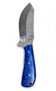 Couteau de camping artisanal en acier Damas, manche en résine bleu océan, lame fixe courbée - Product Image 3