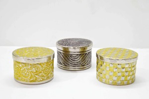 Beautiful Engraving Golden Metal Spice <b>Box</b> with Lid Dust Resistant <b>Herb</b> Storage Container for Kitchen Use - Product Image 3
