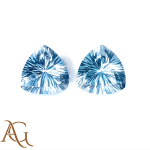 Topaze bleue suisse naturelle, taille trillon, gravure au laser, intaglio, pierre précieuse en vrac, fabricant, vente en gros, fabrication de bijoux - Product Image 1