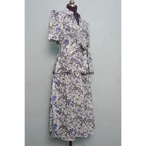 Robe longue maxi vintage en coton bio 100% imprimée à la main, style bohème, manches courtes, pour la plage. - Product Image 5