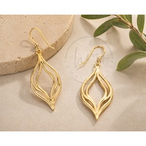 Boucles d'oreilles pendantes abstraites en forme de feuille plaquées or pour femmes, en laiton, avec crochet, légères, bijoux de mode, cadeau - Product Image 3