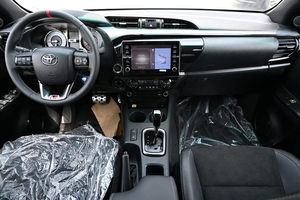 Toyota Hilux GR Sport 2024 d'occasion en bon état - Product Image 4