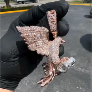 CONCEPTION Colgante Hip Hop Personalizado de Plata 925 Bañada en Oro con Moissanita y Diseño de Águila, Estilo Iced Out, para Fiestas - Product Image 1