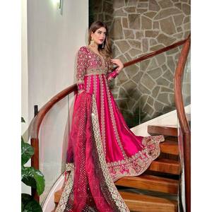 Vestido de Seda de Diseñador y Dupatta para Fiestas, Conjunto Tradicional de Lehenga Choli - Product Image 1